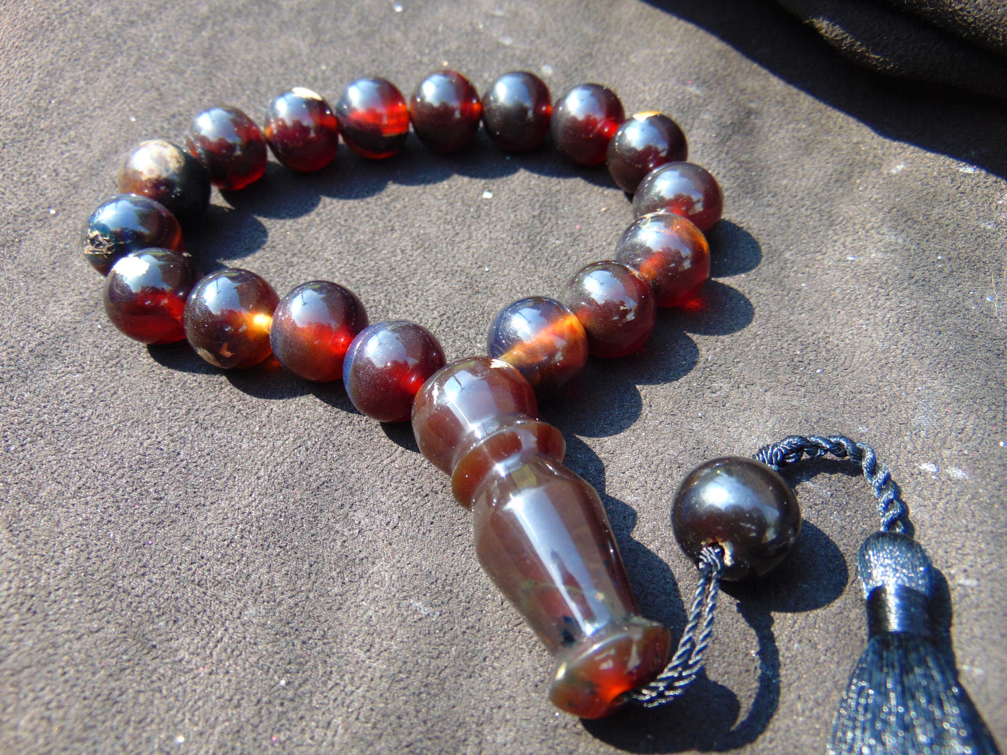 53 gr Hand Tasbih 17 Beads 18 mm Indonesian Dark Red Amber for Healing BT5