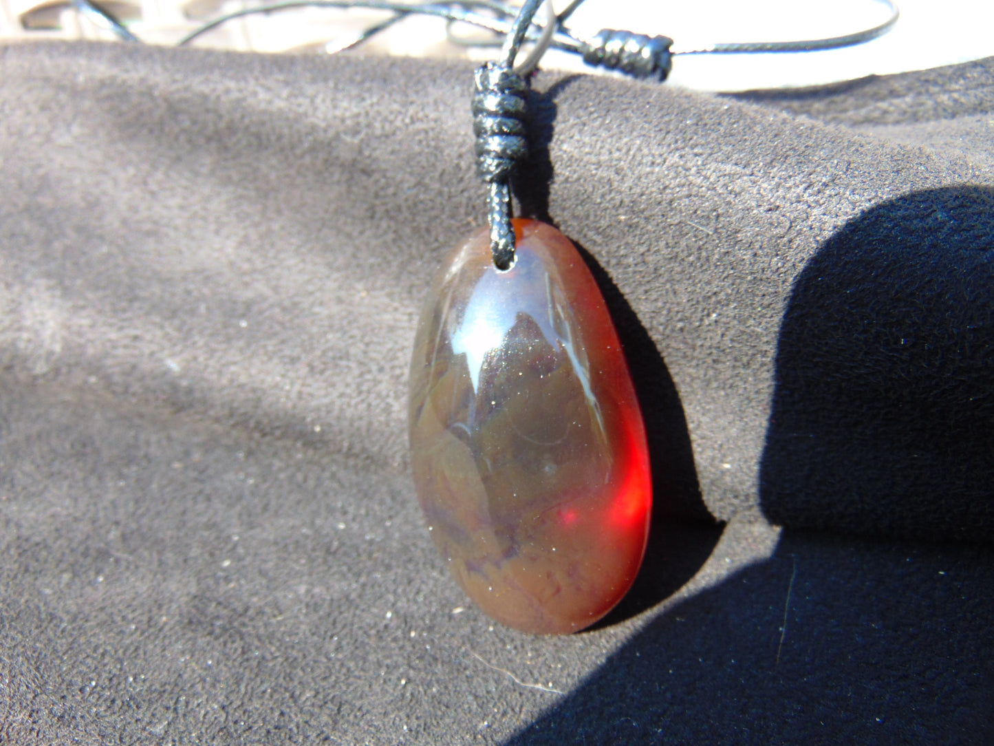 19.99 gr Pendant 50x28x24 mm Indonesian Amber for Healing Y61