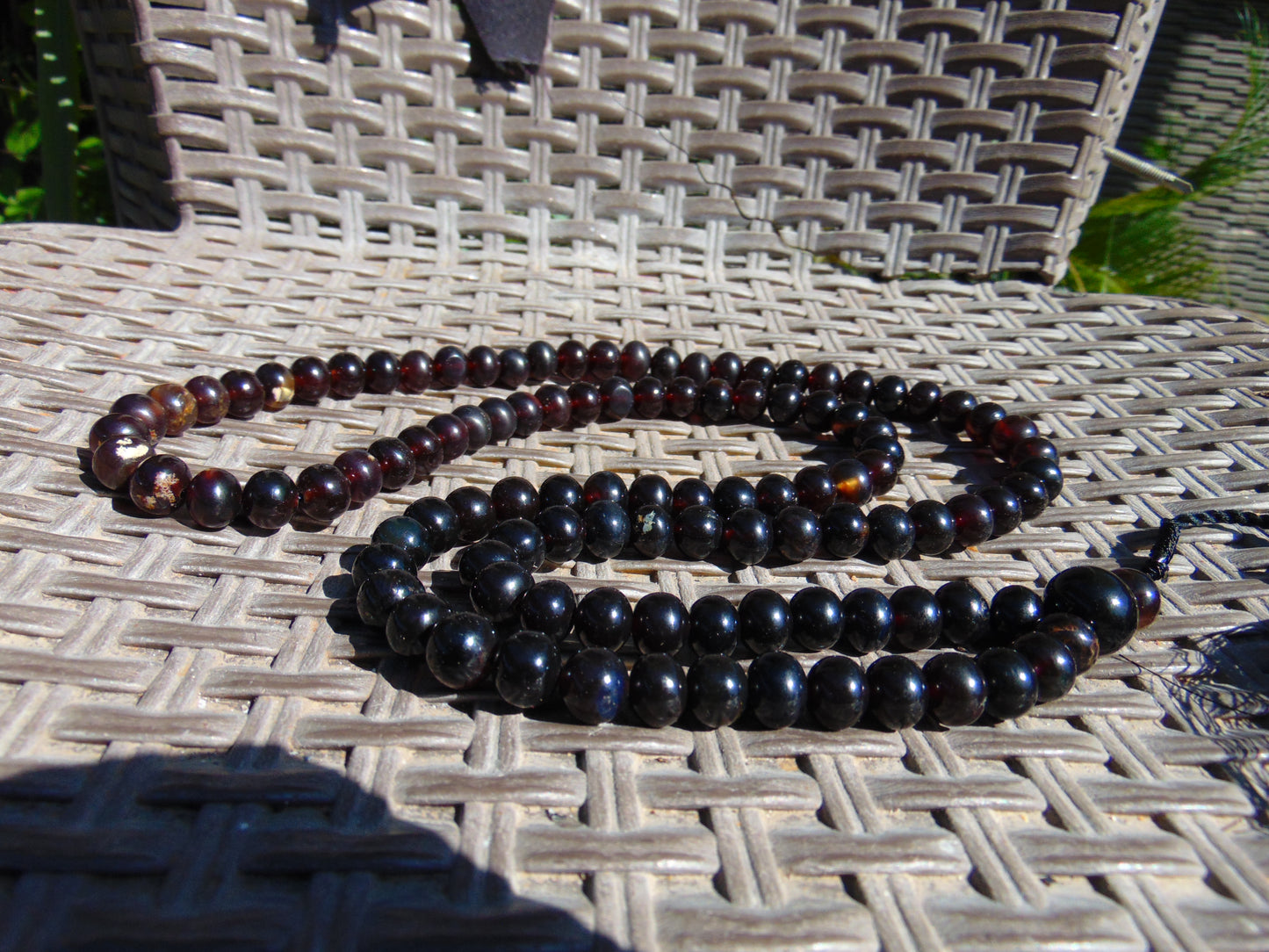 73 gram 108 Beads 9 mm Rosary Mala Buddha for Yoga and Meditation Indonesian Dark Red Amber for Healing MB19
