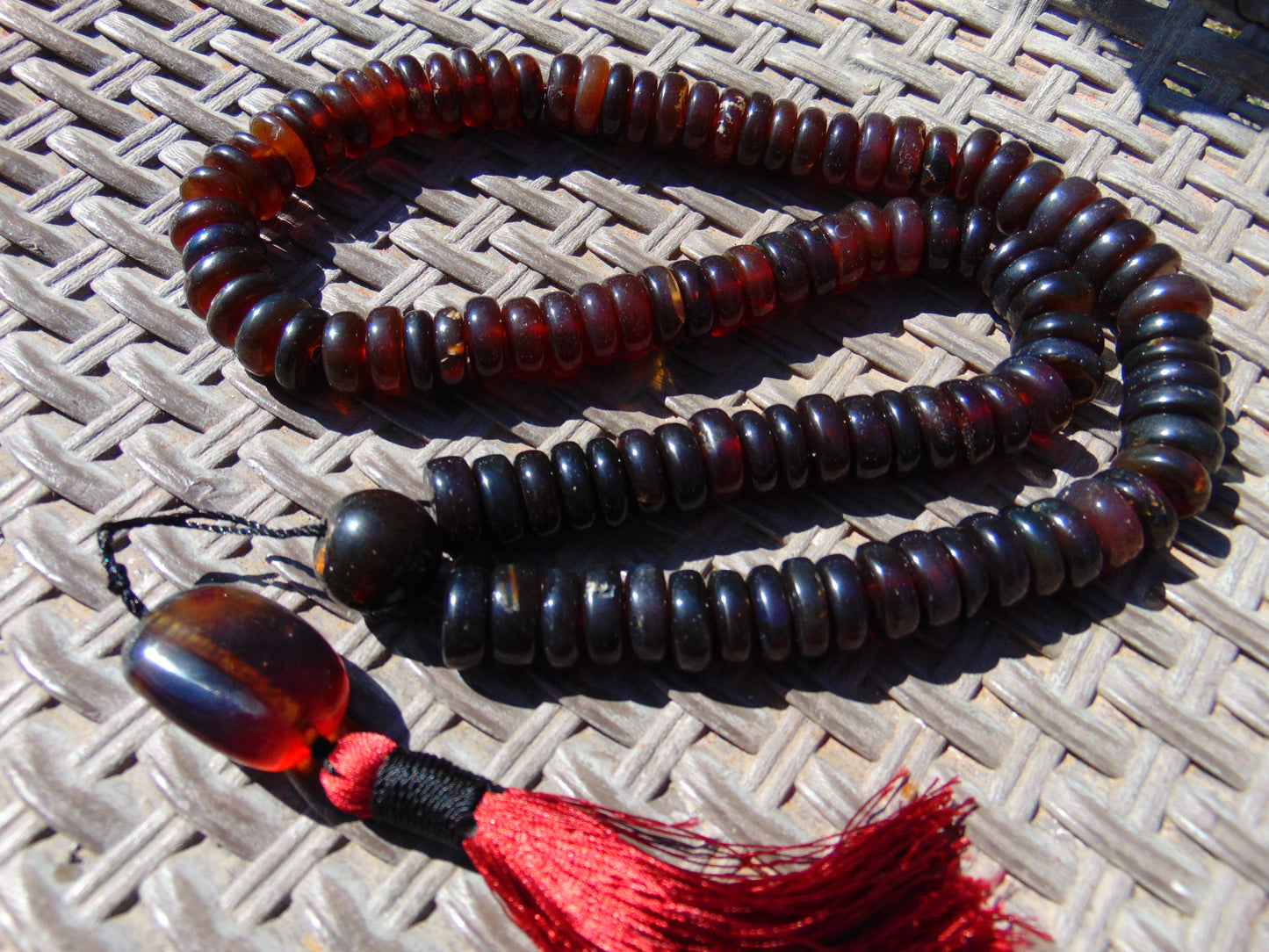 129 gram 108 Beads Rosary Mala Buddha for Yoga and Meditation Indonesian Dark Red Amber for Healing MR6