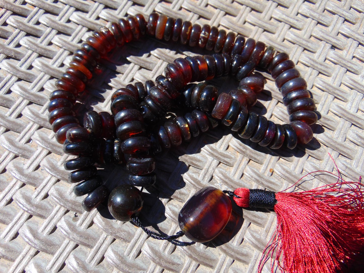 129 gram 108 Beads Rosary Mala Buddha for Yoga and Meditation Indonesian Dark Red Amber for Healing MR6