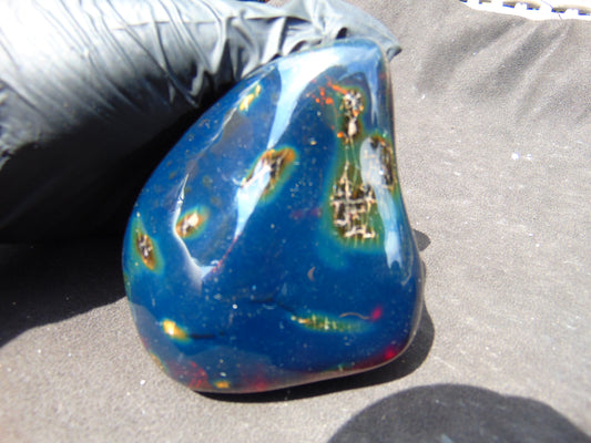 185 gr Blue Polished 9x8x4 cm Indonesia Blue Amber for Healing AR157