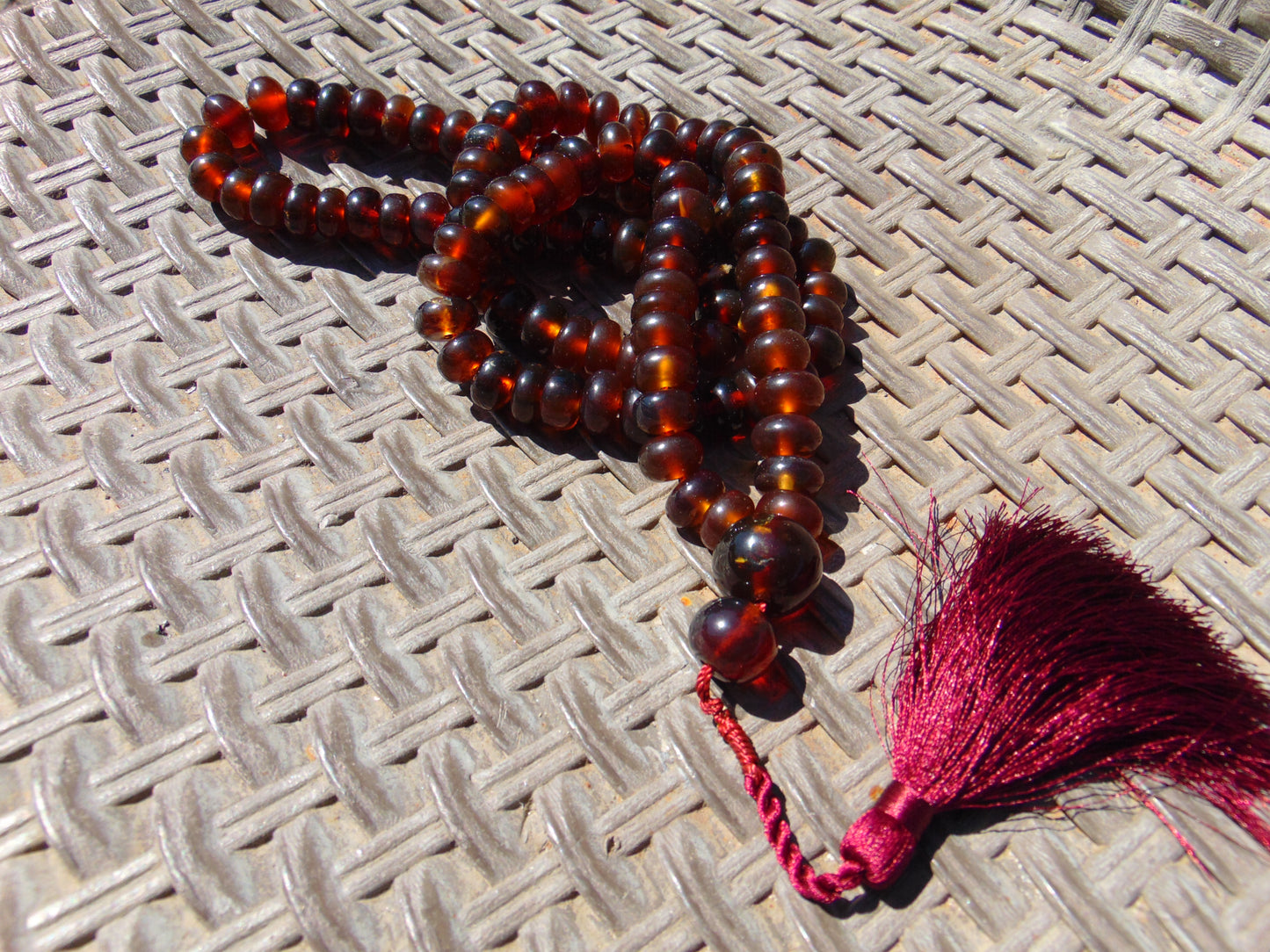 78 gram 108 Beads Rosary Mala Buddha for Yoga and Meditation Indonesian Red Bluish Amber for Healing MR7