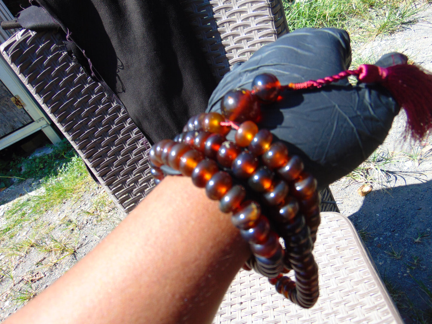 78 gram 108 Beads Rosary Mala Buddha for Yoga and Meditation Indonesian Red Bluish Amber for Healing MR7