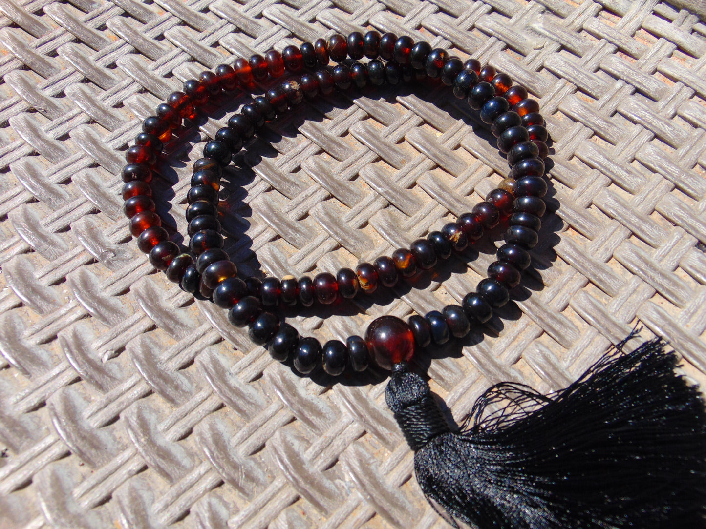 43 gram 108 Mala Buddha for Yoga and Meditation Indonesian Dark Red Amber for Healing AR708