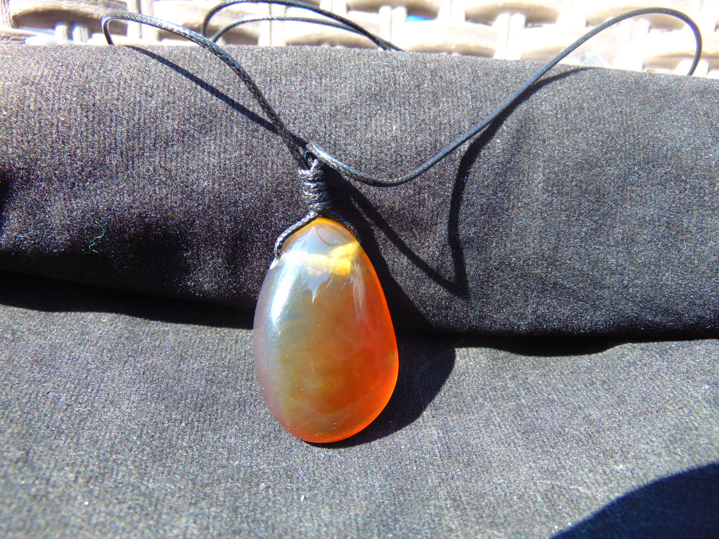 6 gram Pendant Indonesian Honey Amber for Healing PB147