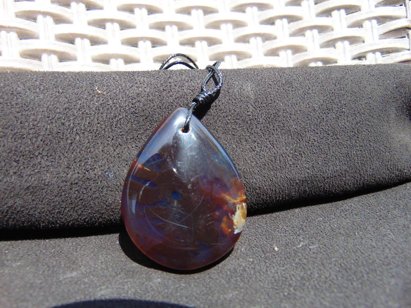 16 gr Pendant 49x37X14 mm Indonesian Amber for Healing 25Y256