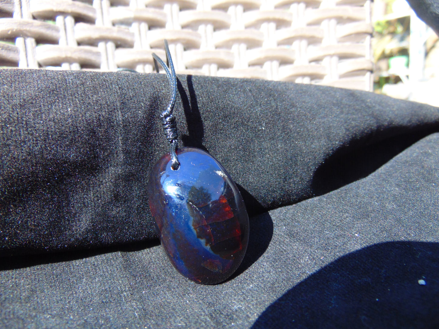 9 gram Pendant Indonesian Black Blue Amber for Healing 26A252