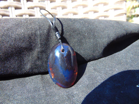 9 gram Pendant Indonesian Black Blue Amber for Healing 26A252