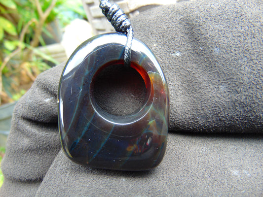 21 gram Ring Pendant Indonesian GREEN RED Amber for Healing 25N178