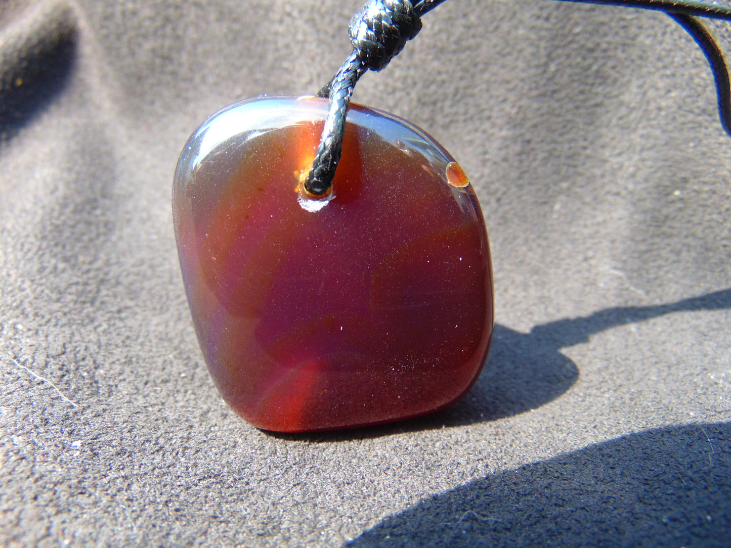 25 gr Pendant 44x34x30 mm Indonesian Amber for Healing P115