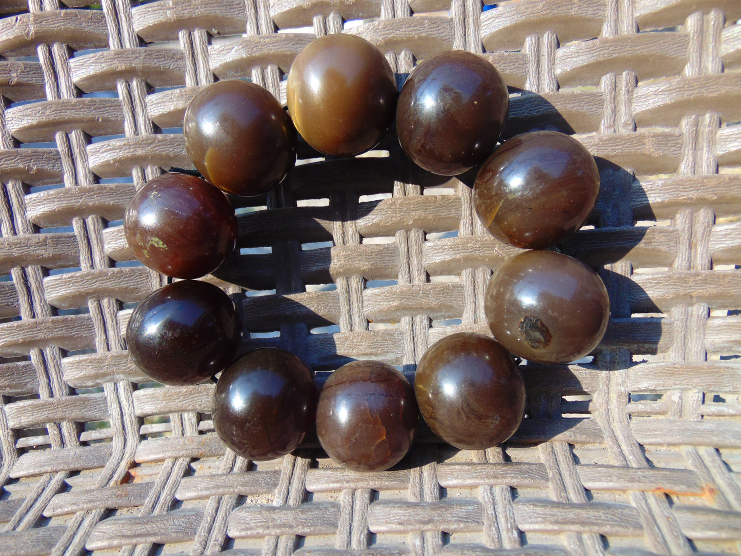 95 gram 10 Beads Mala Bracelet Indonesian Aromatic Perfumed Amber 25 mm for Healing 26MJ2