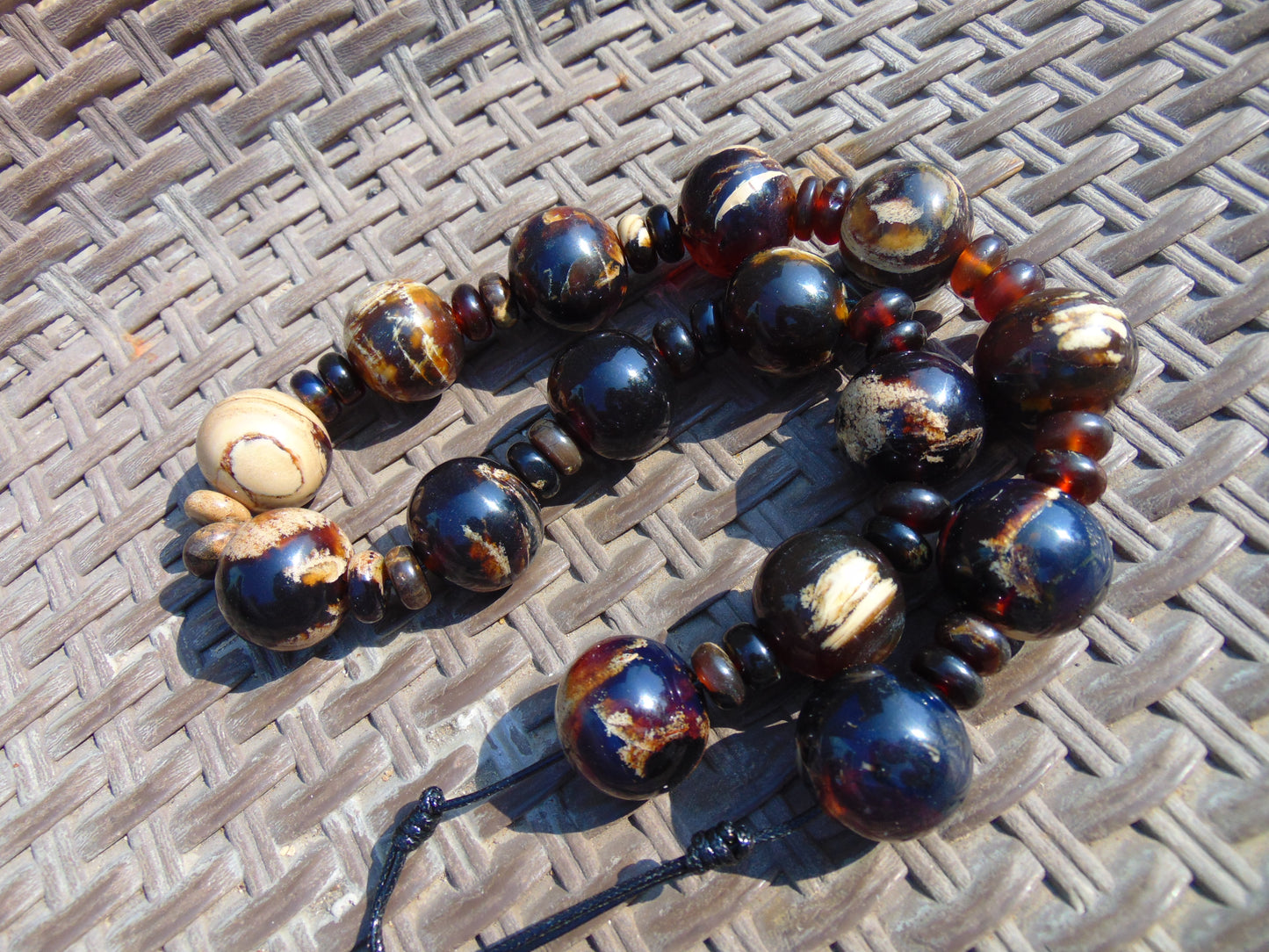 156 gr Small Necklace beads Indonesian white black Amber for Healing A15K238