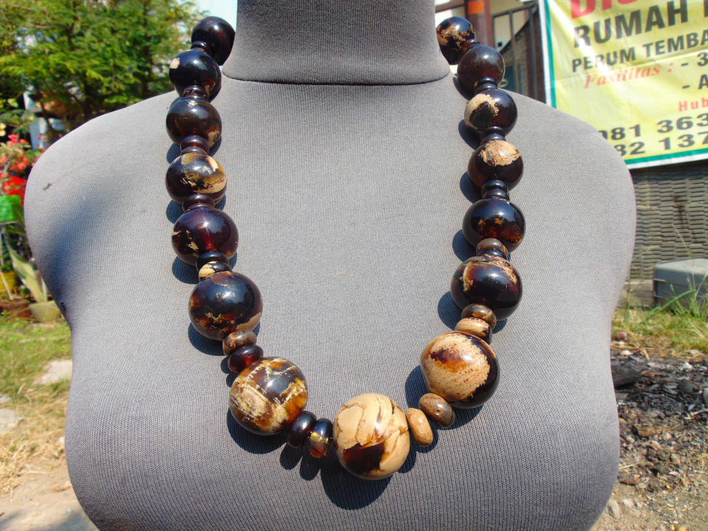 156 gr Small Necklace beads Indonesian white black Amber for Healing A15K238