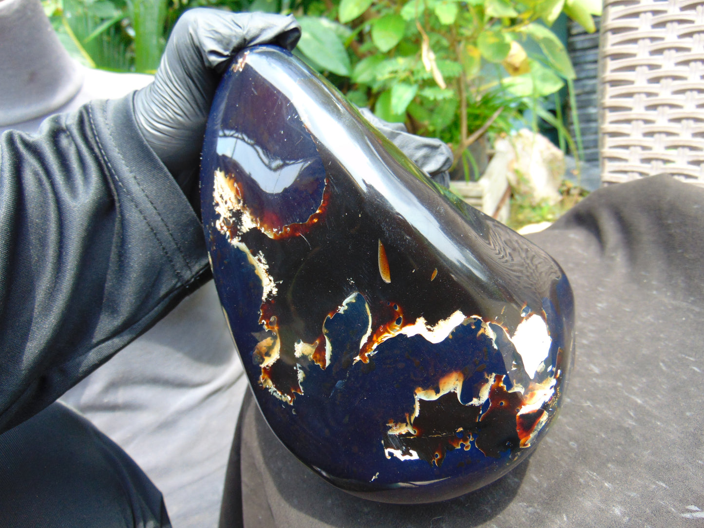 1643 gr Blue Polished 22x11x9 mm Indonesia Black Blue Amber for Healing ML59