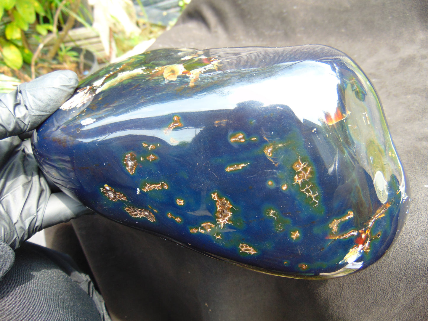 1643 gr Blue Polished 22x11x9 mm Indonesia Black Blue Amber for Healing ML59