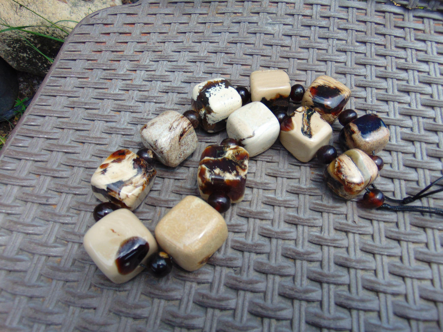 285 gr 25 beads Big Necklace Indonesian white Amber for Healing AWKK6