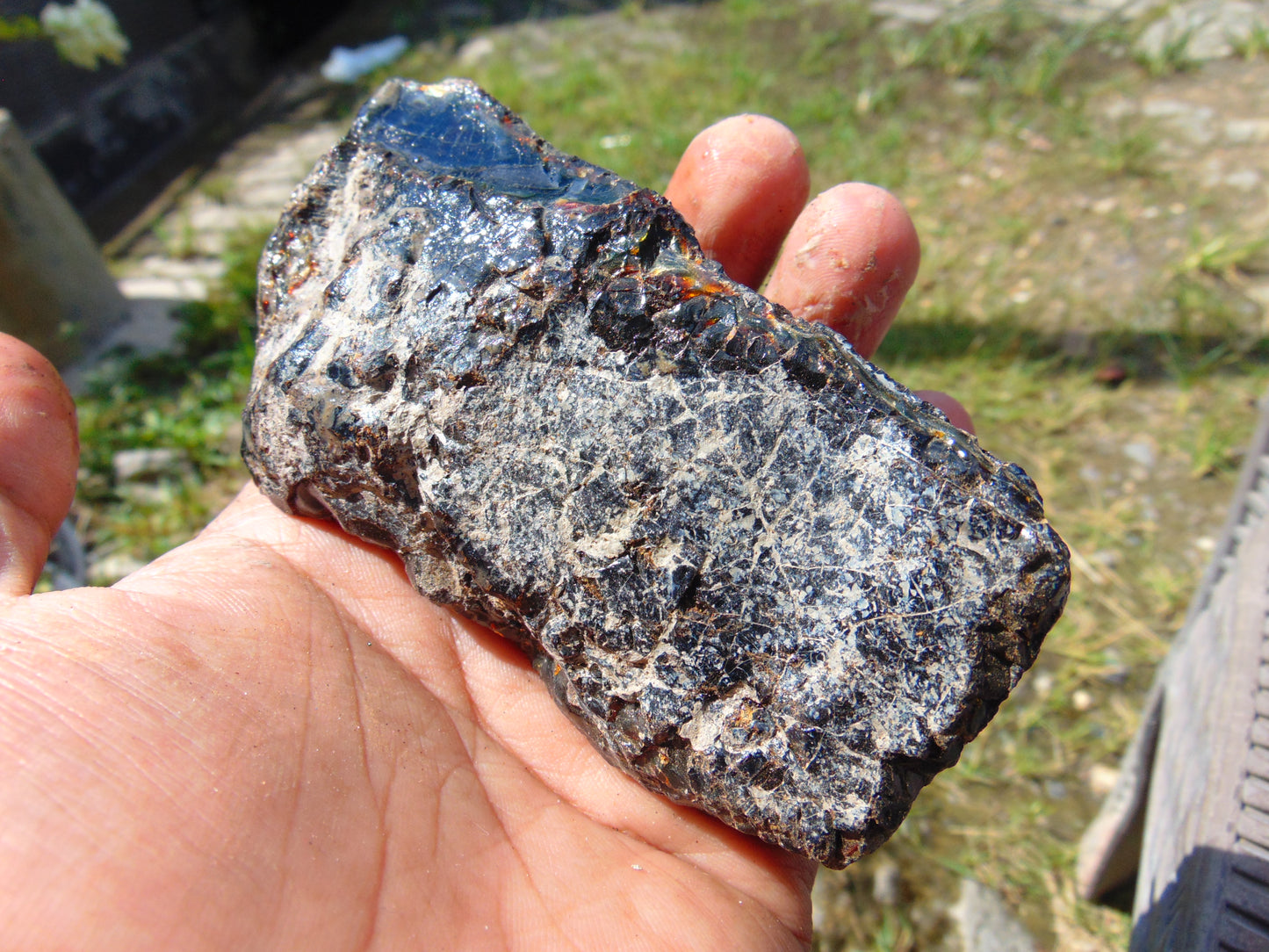 116 gram Rough Raw Indonesian Blue Amber for Healing 25RBAR5