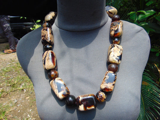 206 gr 19 beads Big Necklace Indonesian white Amber for Healing AWKK8