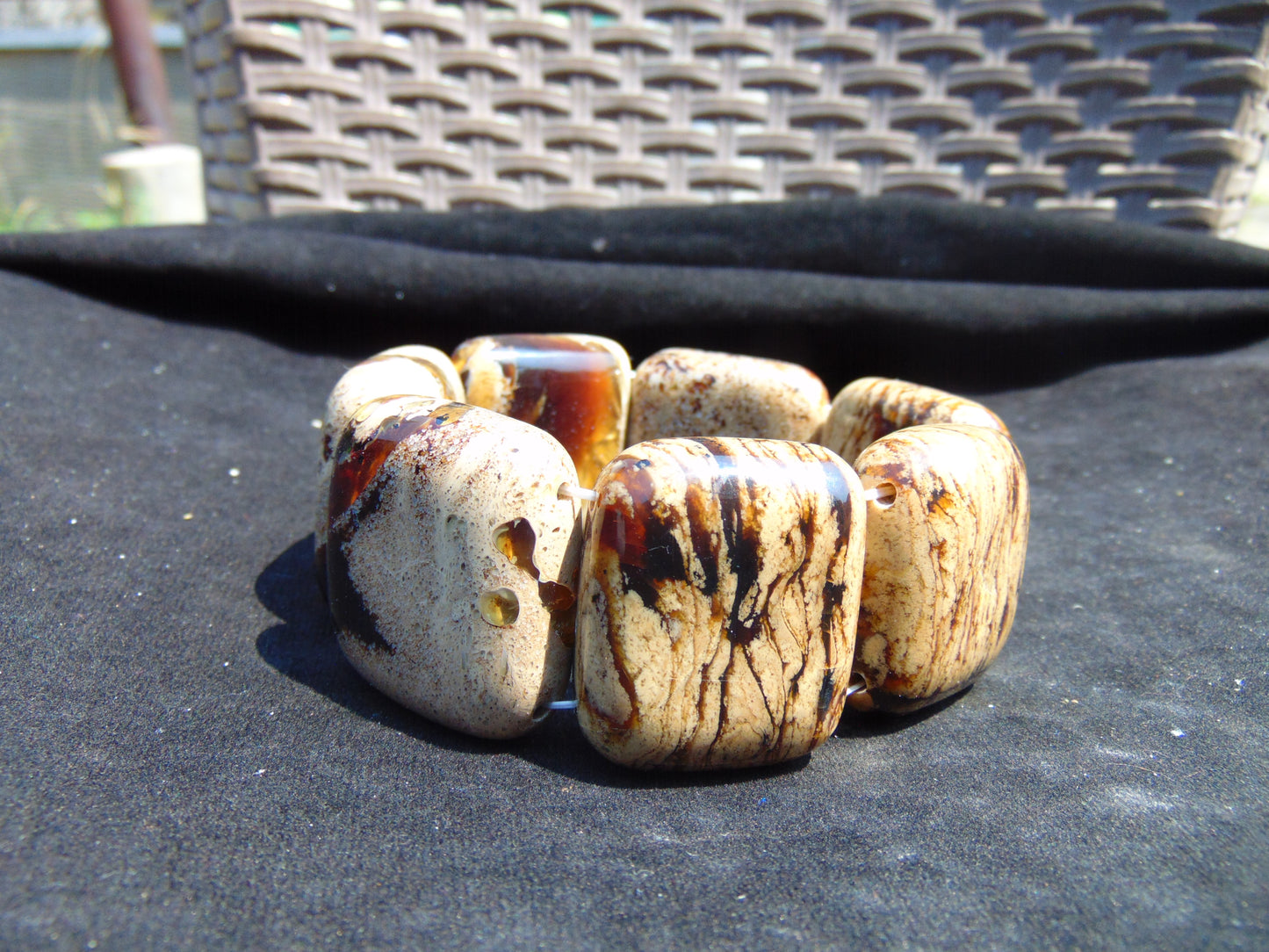 98 gr 7 Square Beads Bangle Indonesian White Amber for Healing 26BE46
