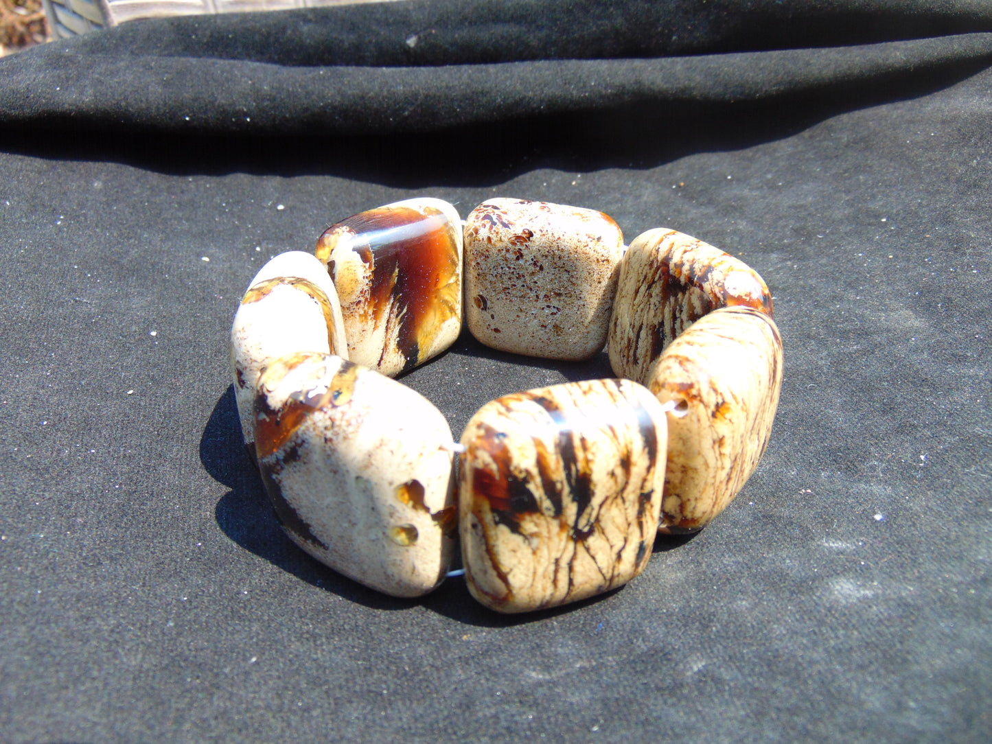 98 gr 7 Square Beads Bangle Indonesian White Amber for Healing 26BE46