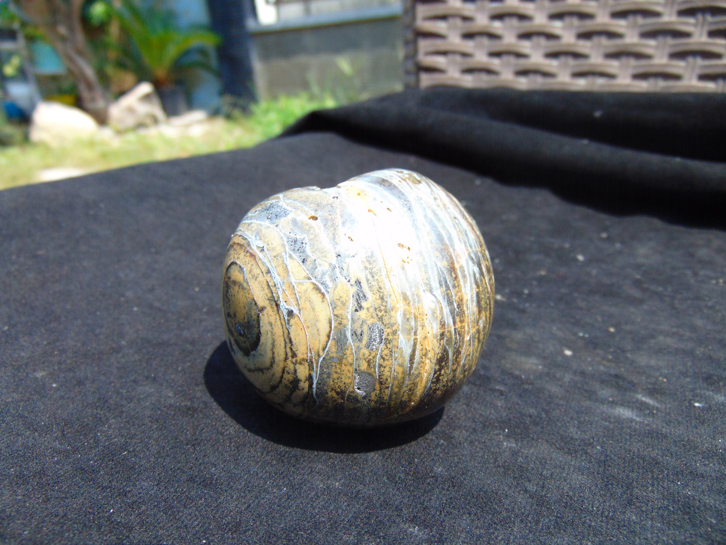 93 gram Ball Polished 10x9x9 cm Indonesia Amber for Healing 26BK1