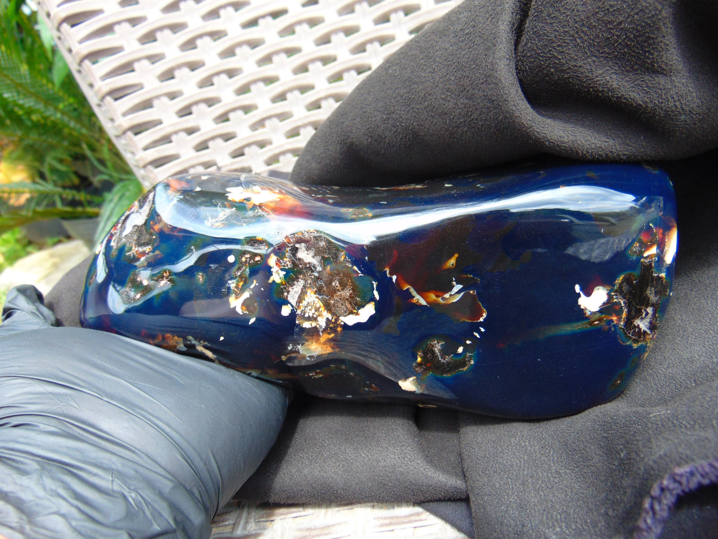 1102 gram full polished 21x8x8 cm Indonesian Blue Amber for Healing AR115