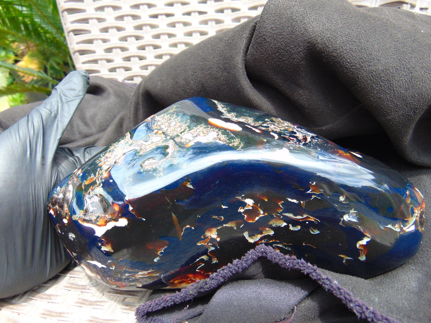 1102 gram full polished 21x8x8 cm Indonesian Blue Amber for Healing AR115