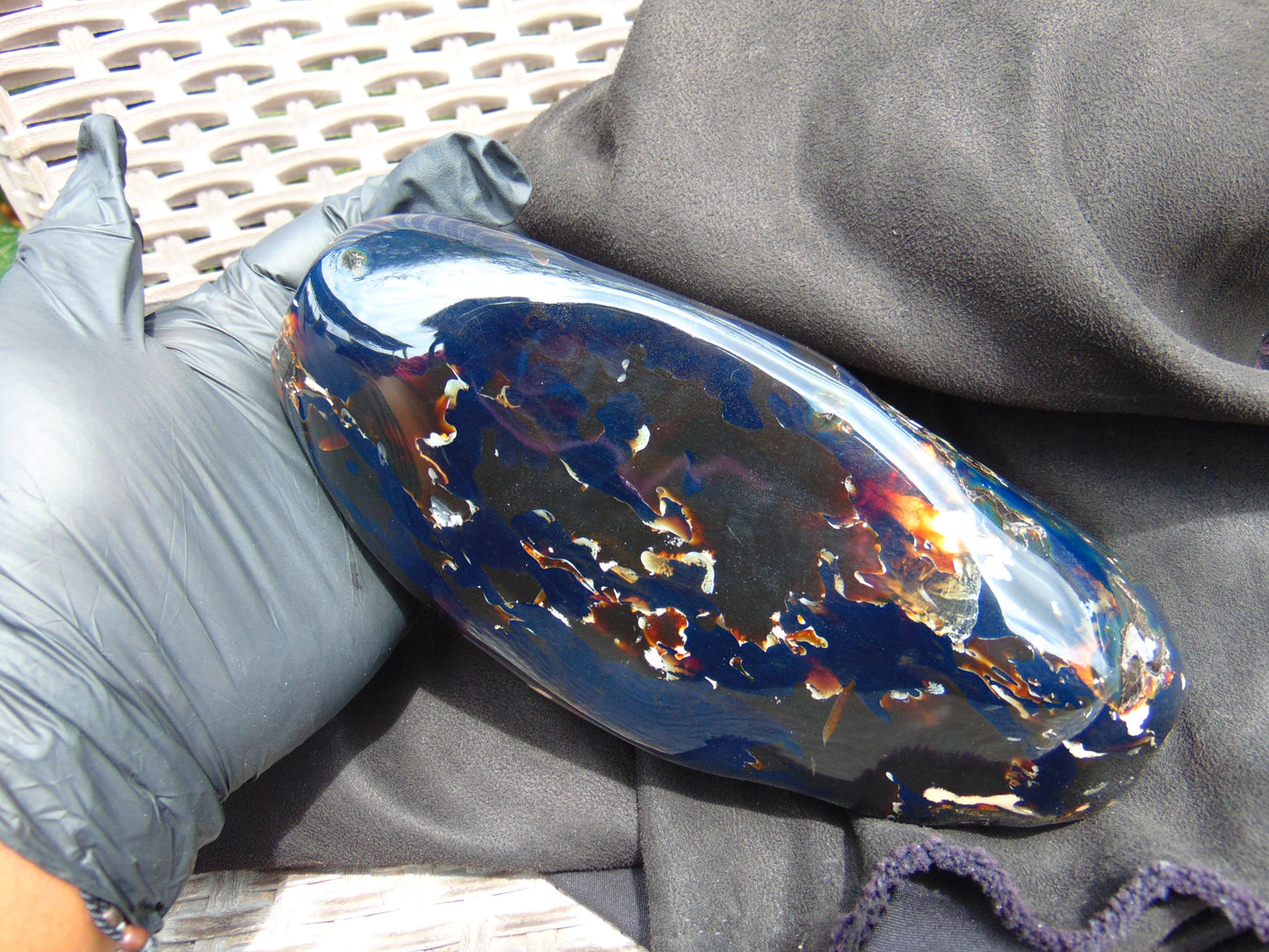 1102 gram full polished 21x8x8 cm Indonesian Blue Amber for Healing AR115