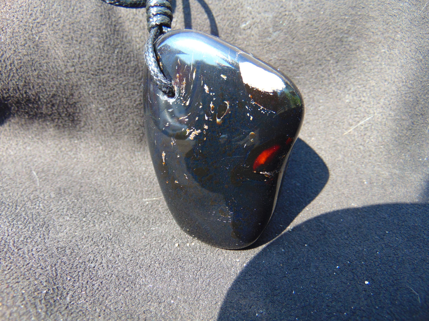 71 gr Pendant Indonesian Black Amber for Healing P226