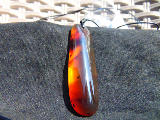8 gram Pendant Indonesian Crystal Amber for Healing pby349