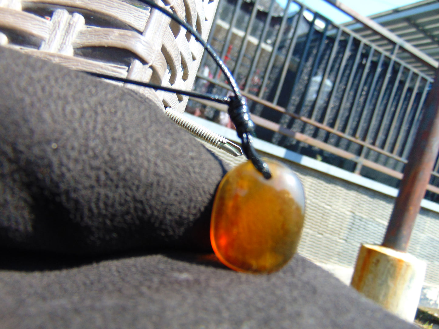 1 gr Pendant Indonesian orange Amber for Healing A538