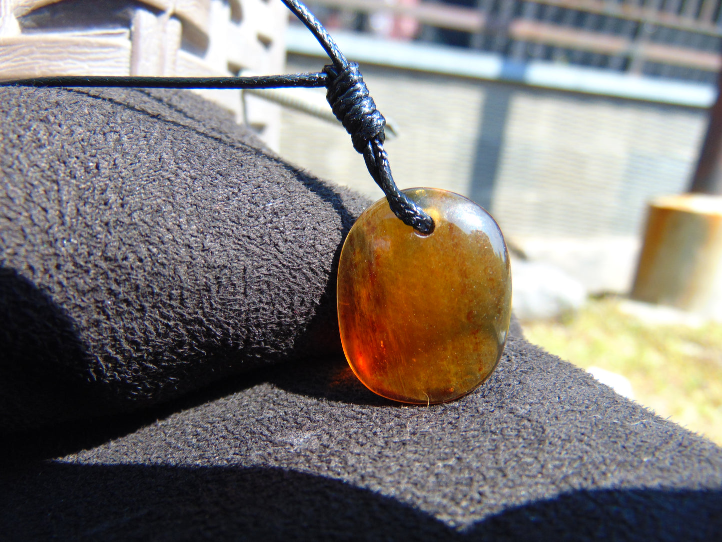 1 gr Pendant Indonesian orange Amber for Healing A538