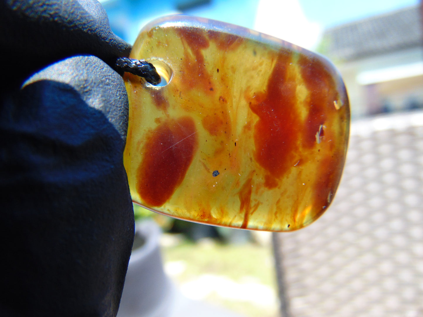 4 gr Pendant Indonesian orange Amber for Healing A547