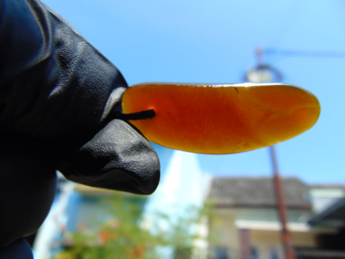 2 gr Pendant Indonesian red Amber for Healing Y237