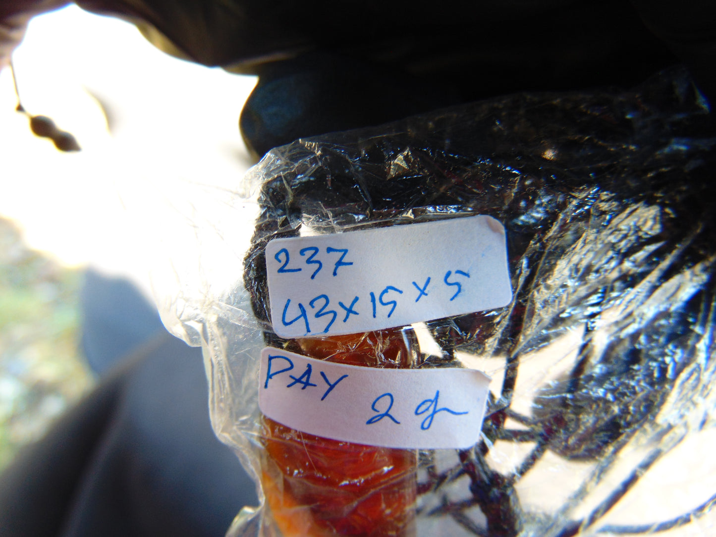 2 gr Pendant Indonesian red Amber for Healing Y237