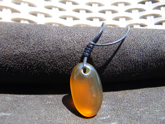 3 gr Pendant Indonesian blue Amber for Healing A577