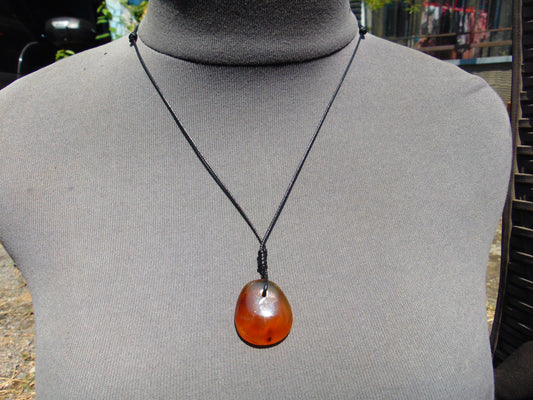 3 gr Pendant Indonesian orange Amber for Healing Y161