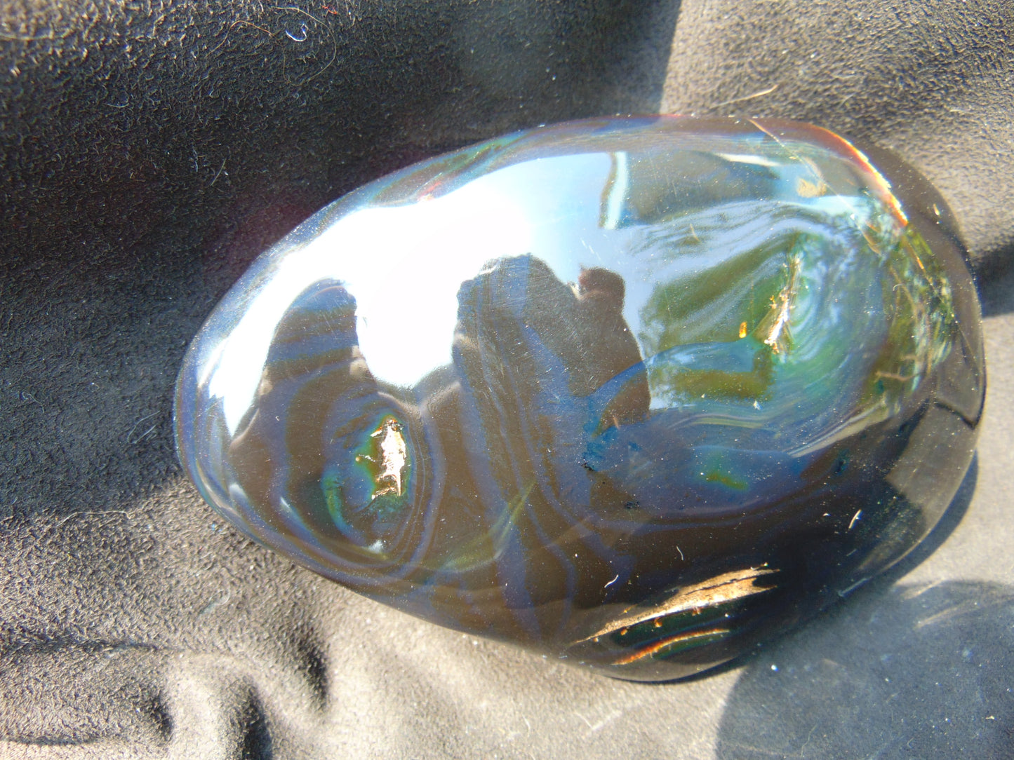 376 gr Blue polished 147x104x50 mm Indonesian Amber for Healing AJ1020