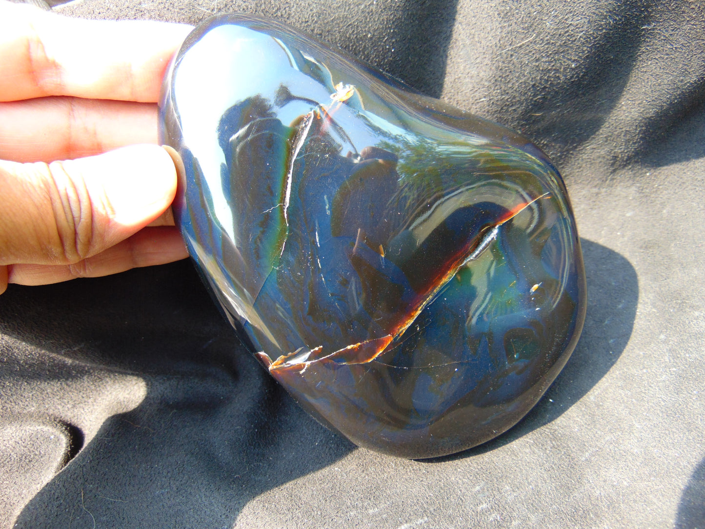 376 gr Blue polished 147x104x50 mm Indonesian Amber for Healing AJ1020