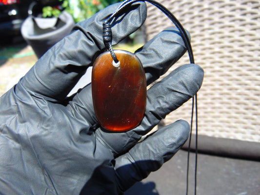 4 gr Pendant Indonesian red Amber for Healing A557