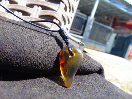 1 gr Pendant Indonesian blue Amber for Healing A552