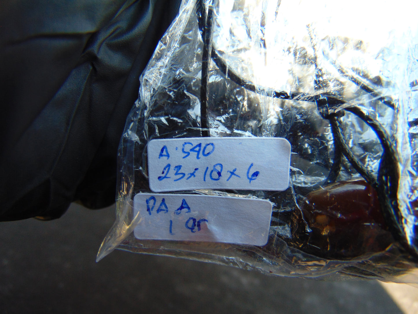 1 gr Pendant Indonesian orange Amber for Healing A540