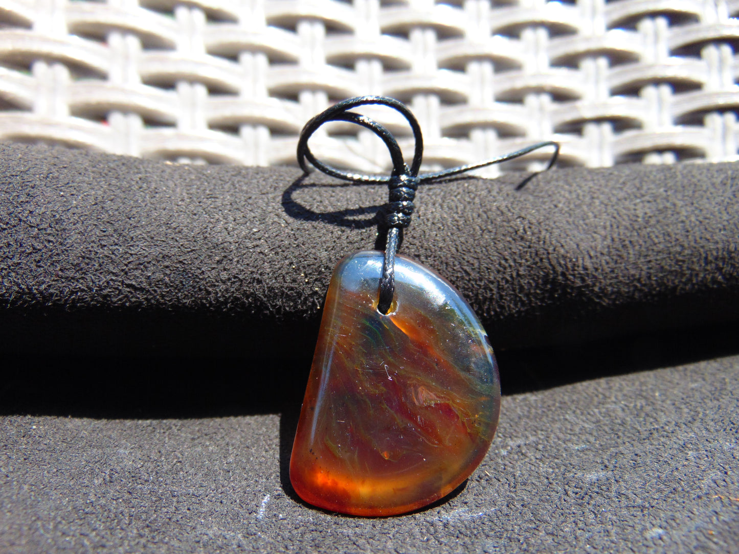 4 gr Pendant Indonesian blue Amber for Healing Y208