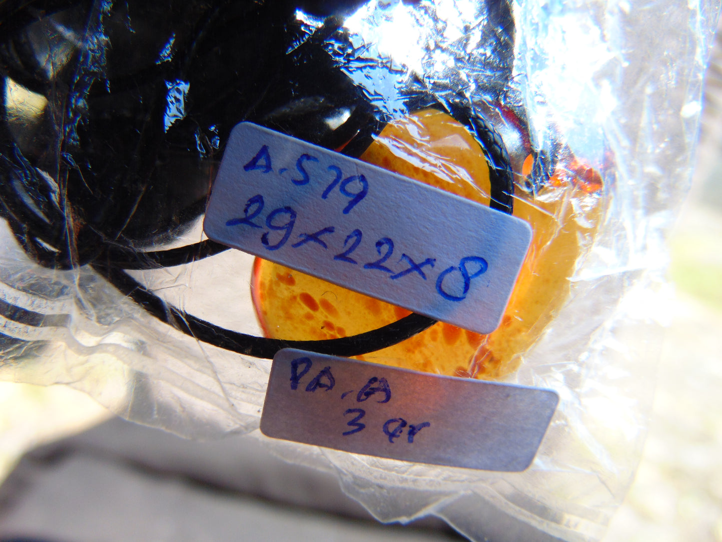 3 gr Pendant Indonesian blue Amber for Healing A579