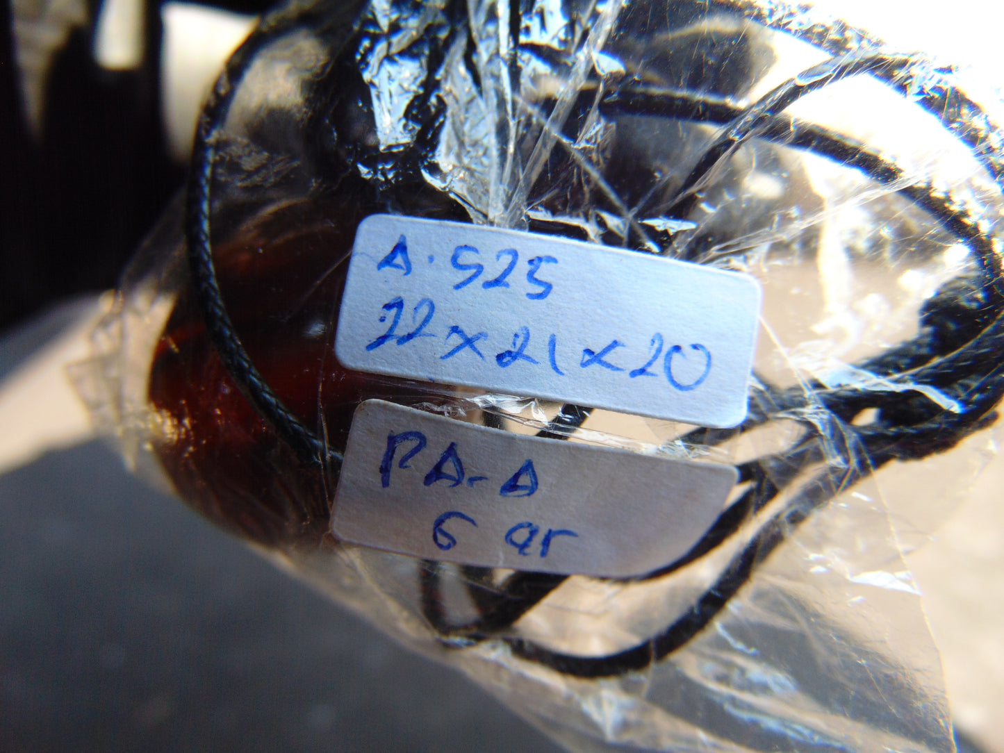 6 gr Pendant Indonesian Red Amber for Healing A525