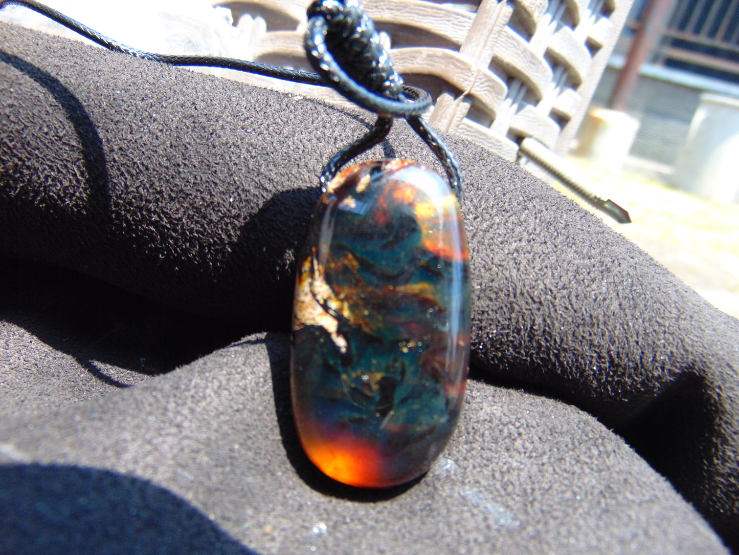 8 gram Pendant Indonesian Blue Amber for Healing Y16