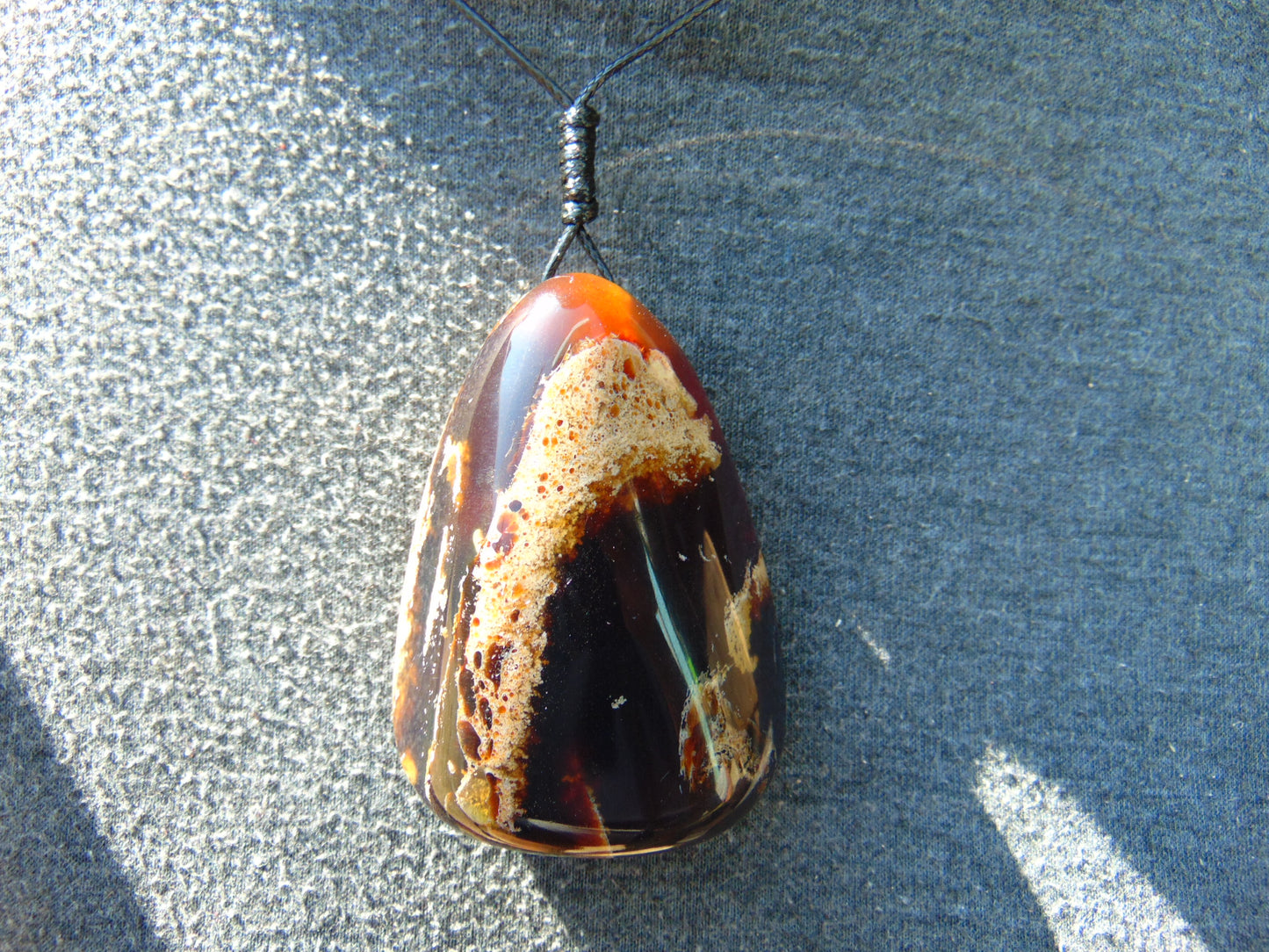 43 gr Big Pendant Indonesian White Blue Amber for Healing Y2