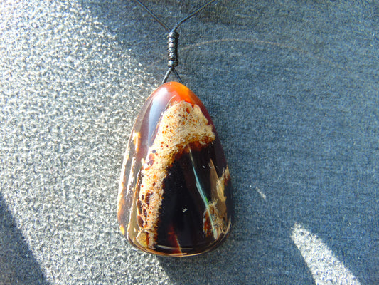 43 gr Big Pendant Indonesian White Blue Amber for Healing Y2