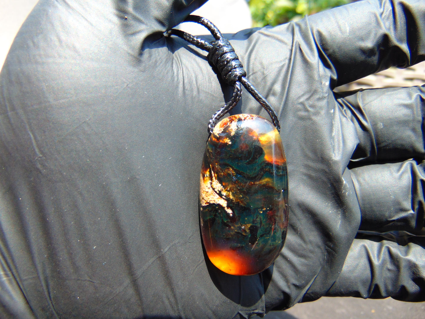 8 gr Pendant Indonesian red Amber for Healing Y16